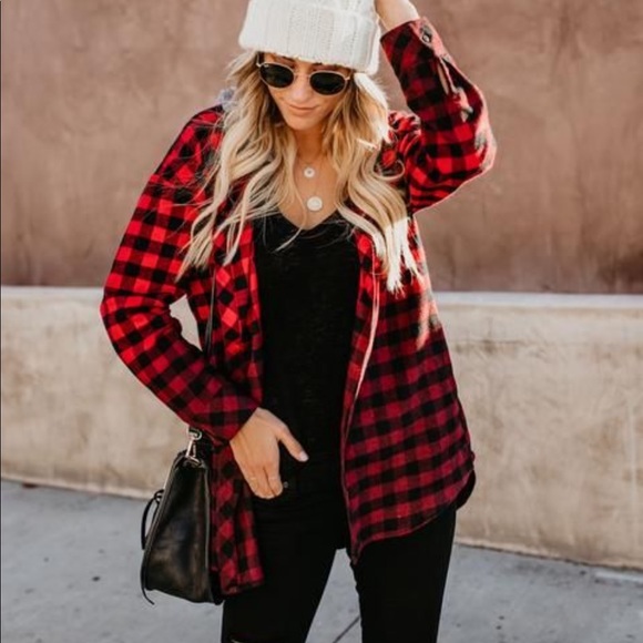 Vici Tops - Ombré hooded flannel